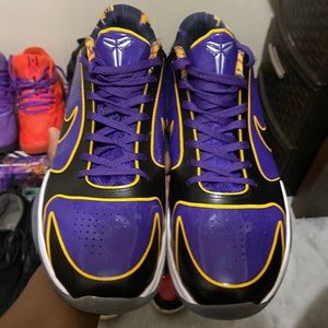 Kobe 5 Lakers Brand New